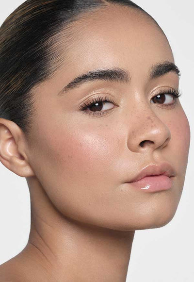 Get The Look: Using Smooth Blur Contour Stick in Shadow
