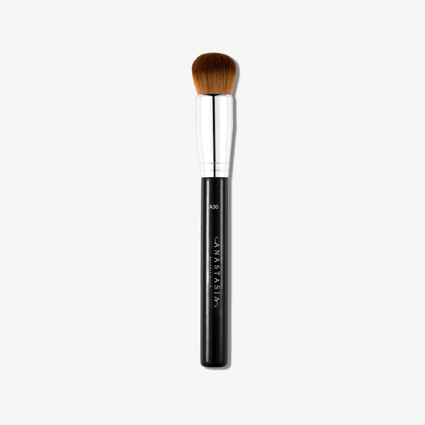 A30 Pro Domed Kabuki Brush