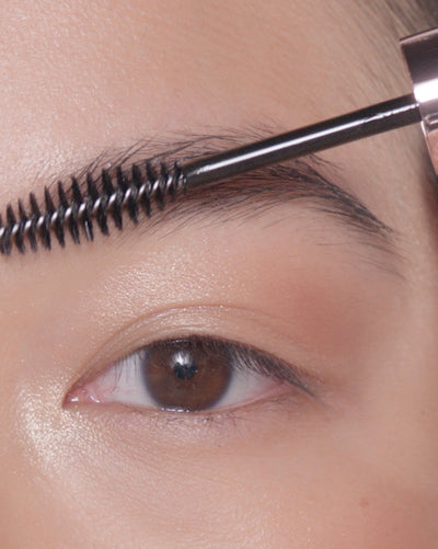 Shaped & Clean Brows Using Clear Brow Gel