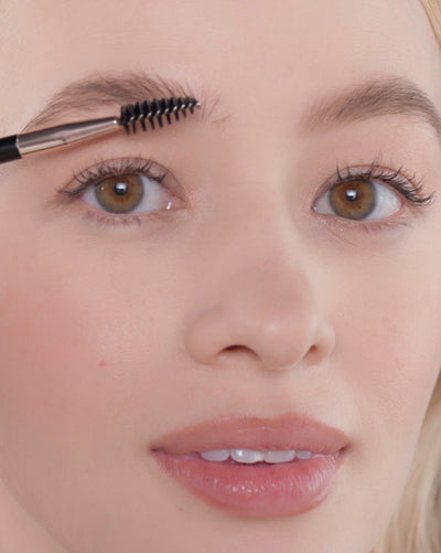 Applying Dipbrow Pomade in Taupe