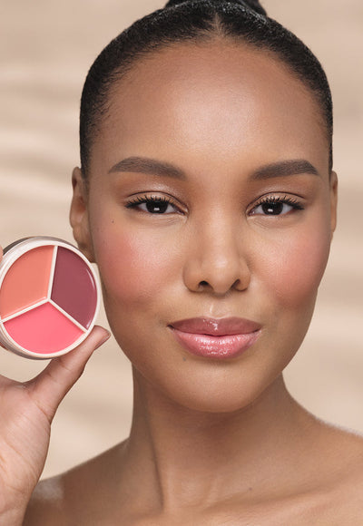 Get The Look: Using Magic Touch Blush Trio in Peach