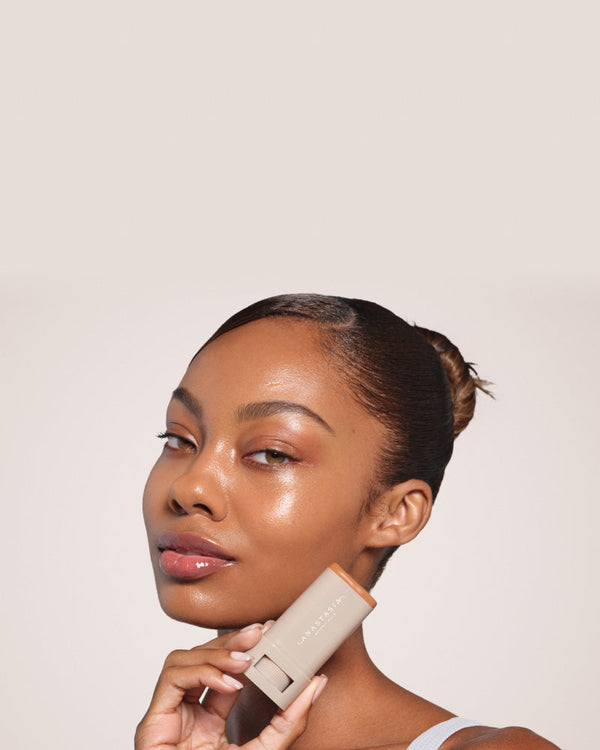 Achieve the Undercover Makeup look