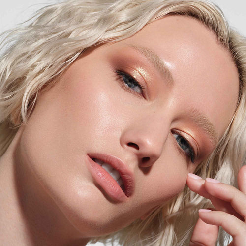 Mini Spice Eyeshadow Palette - Model Image